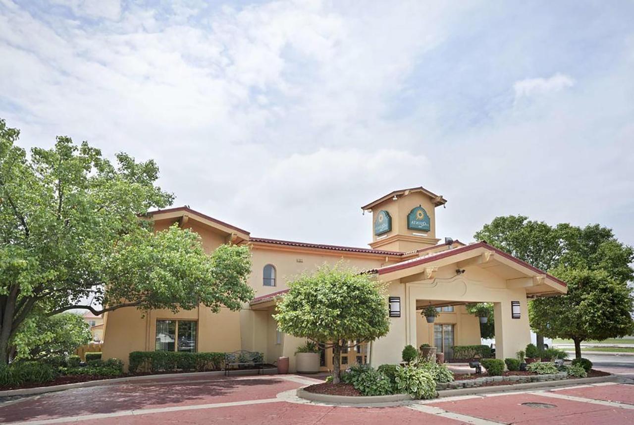 La Quinta Inn By Wyndham Меррилвилл Экстерьер фото