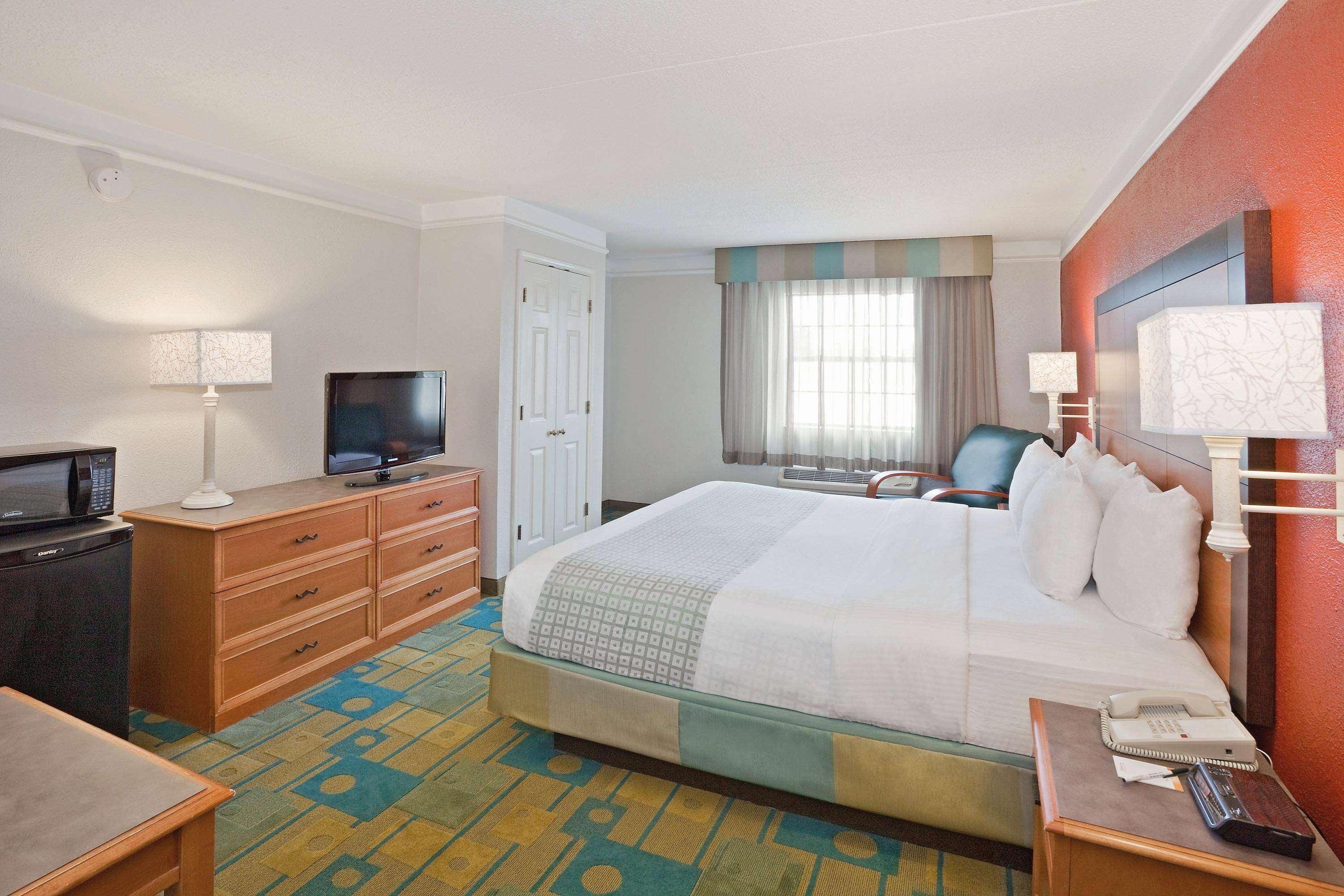La Quinta Inn By Wyndham Меррилвилл Экстерьер фото